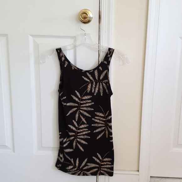 Top - Picture 2 of 2